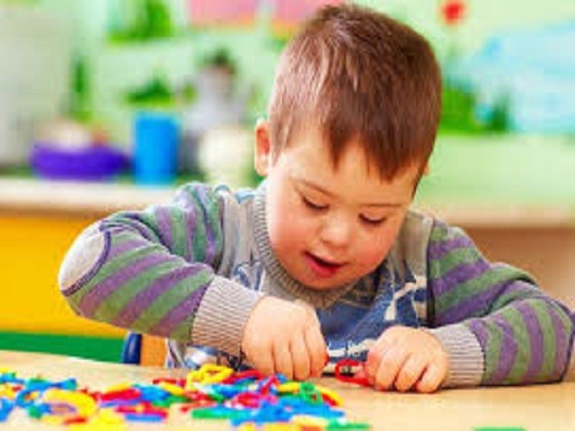 Otizm Nedir? Otizm Belirtileri Nelerdir?